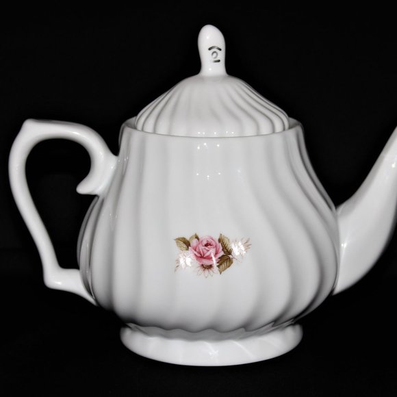 Royal Oak Wild Pink Roses with Daisies Teapot | Vintage Royal Oak Tea Pot - Picture 9 of 15